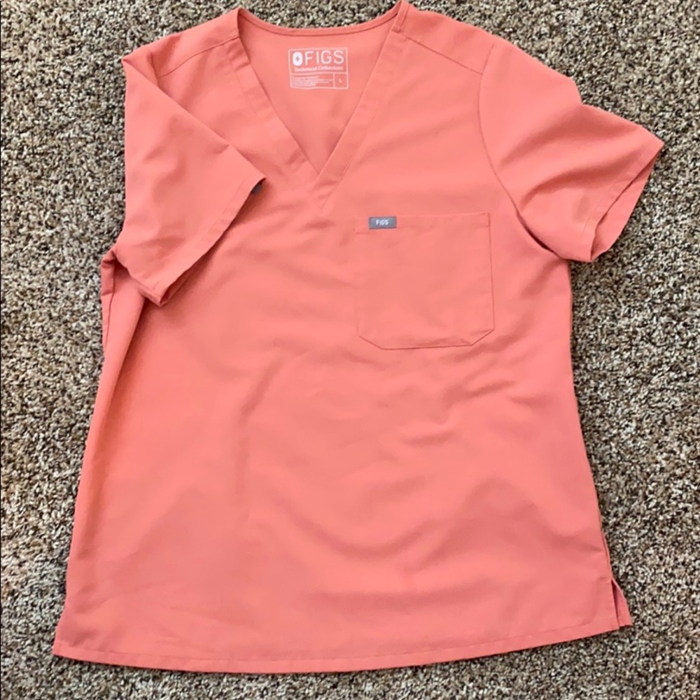 Figs scrub top